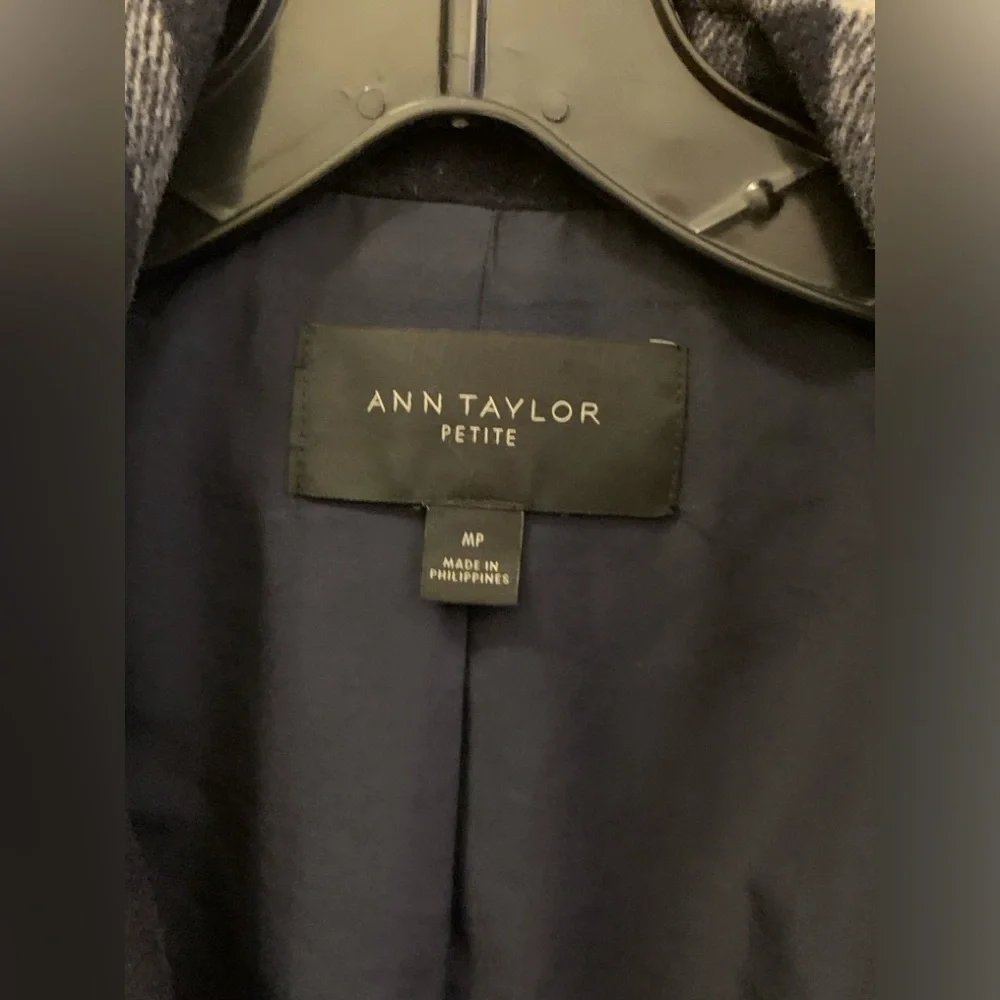 Ann Taylor wool blend windowpane coat Size MP - Picture 6 of 16